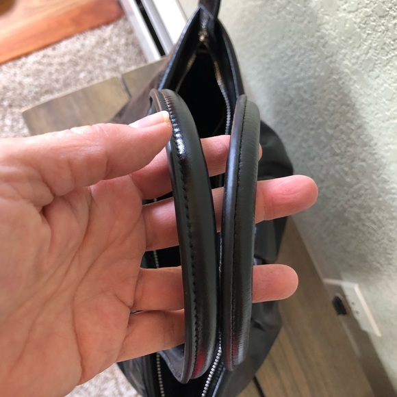 SLOWLINE Pleated Patent Leather Black Shoulder Bag - Picture 7 of 8